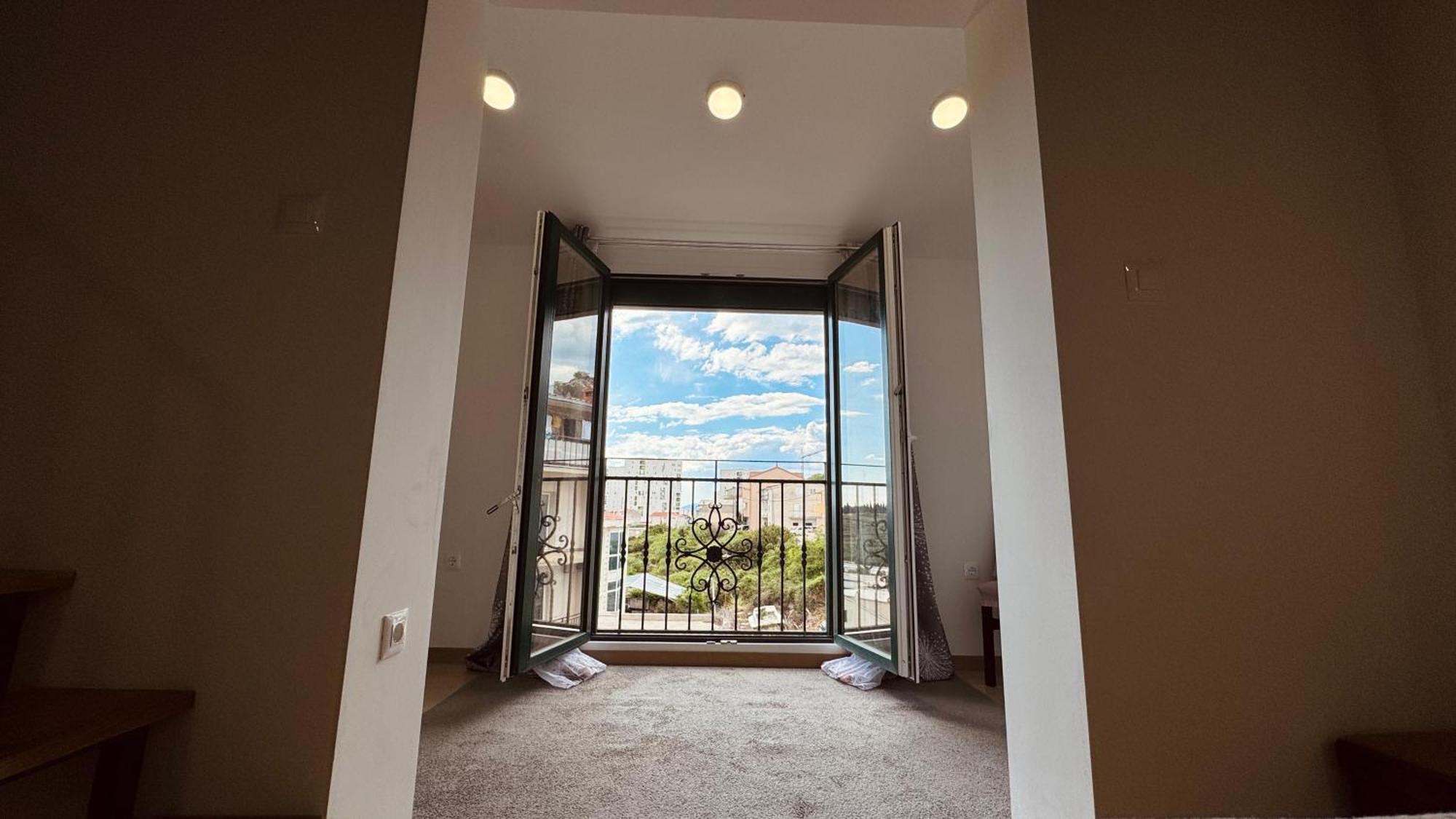 Penthouse Lapis Apartment Split Exterior photo